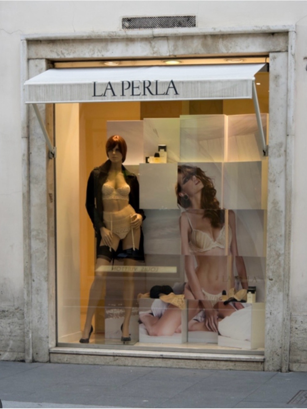 NEW La Perla Lace Underwire Balconette Bra in Beige/ new condition size 34 - Picture 2 of 9